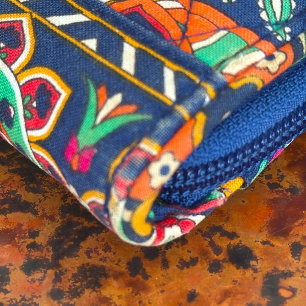 Vera Bradley Turn Lock & Zipper Wallet in the Venetian Paisley- 12 RFID CC Slips - Picture 9 of 10